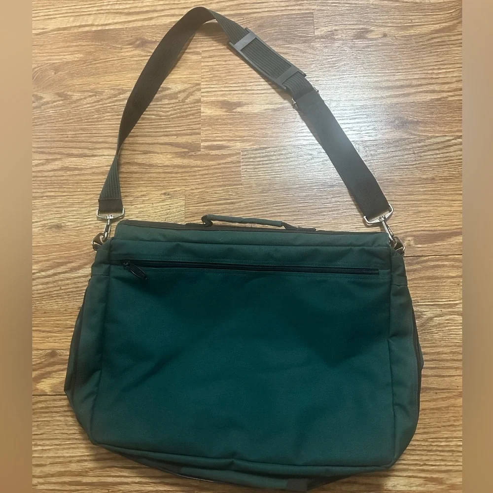 1999 Reilleys Invitational Champagne Perrier Jouet Messenger Bag by Air Tex